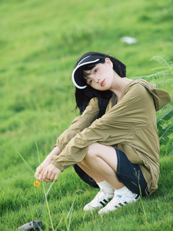 沿阶草 封面